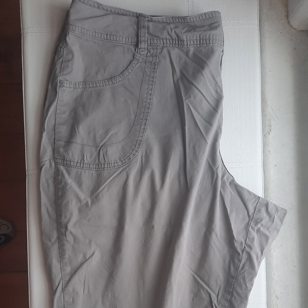 Lane Bryant size 18 Capri